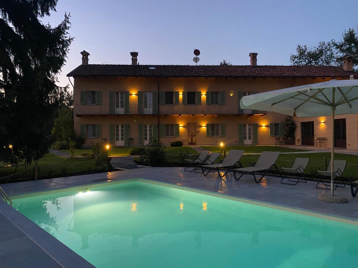 Sangrato 1883 Villa Monteu Roero Buitenkant foto