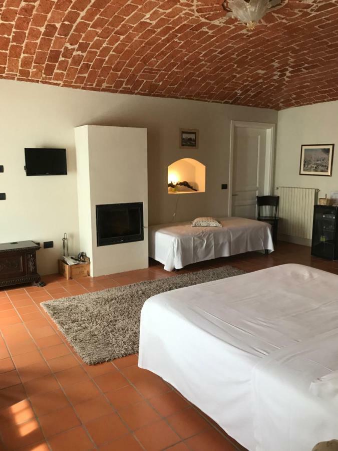 Sangrato 1883 Villa Monteu Roero Buitenkant foto